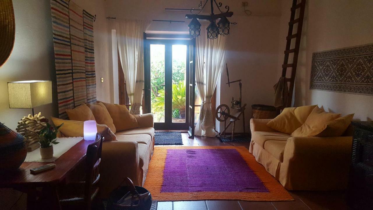Su Carreri Bed & Breakfast Armungia Exterior photo